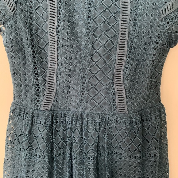Francesca’s Women’s Lace Dress - Picture 3 of 7